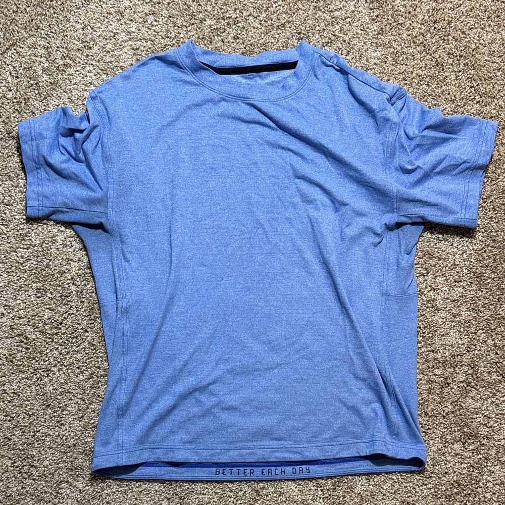 Lululemon Men’s License to Train Boxy Fit Shirt Sz M Blue